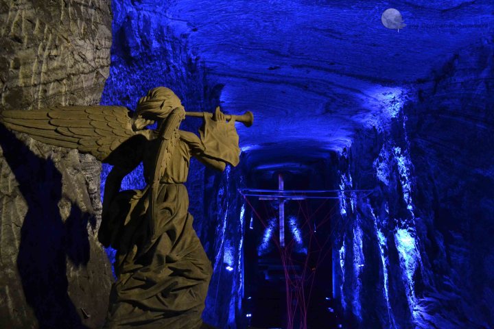 Colombia_Catedral-de-Sal-de-Zipaquira-Google