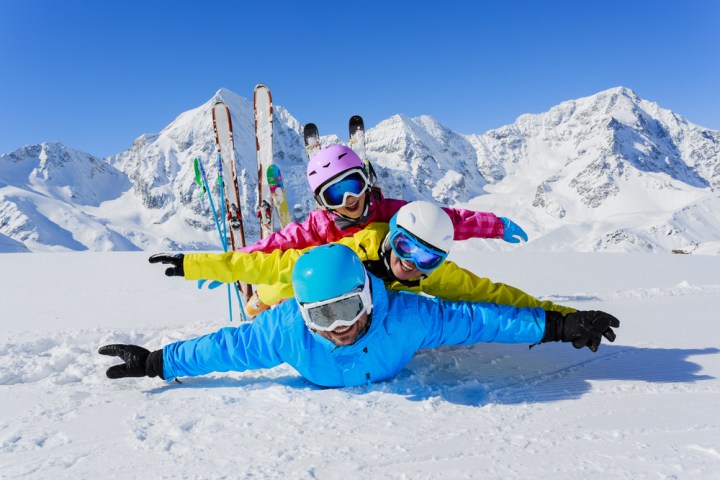 Ski_shutterstock_163455614